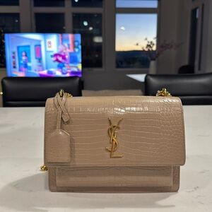 Selling ysl bag